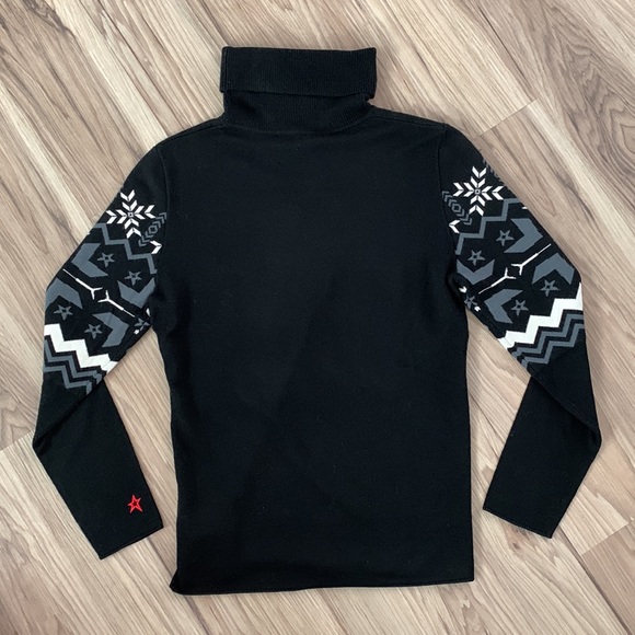 Worn once Perfect moment ski sweater in black - Picture 2 of 5